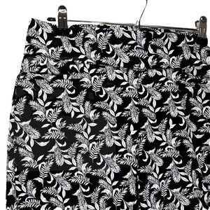 Christopher & Banks Pineapple Signature Slimming Capri 6 Black White Pants Crop‎